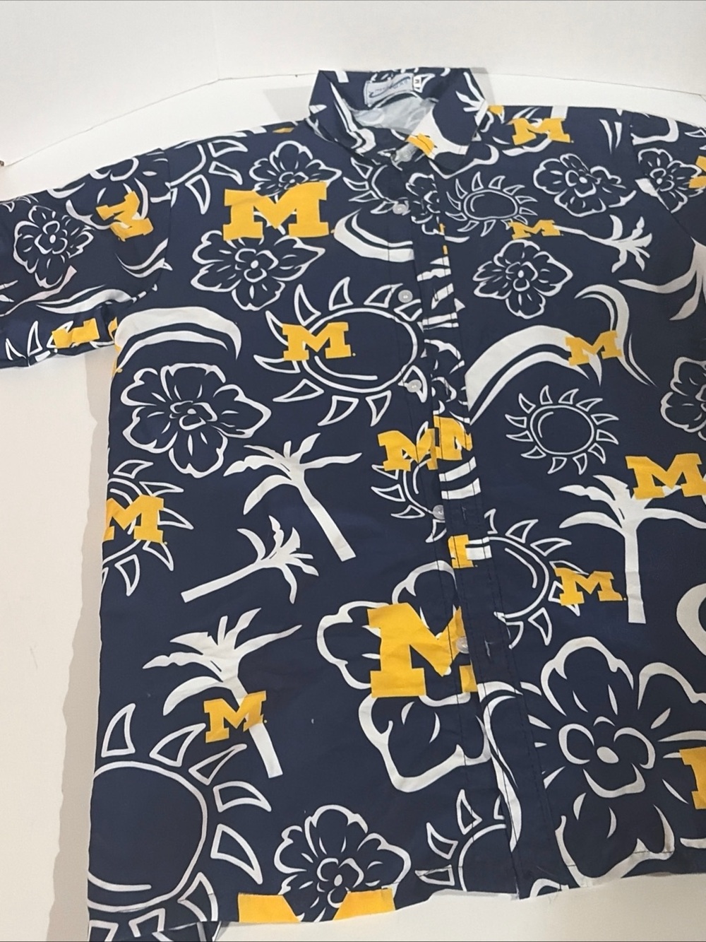 Men's Navy & Yellow Tropical Print Button-Up Shirt